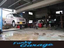 お車のことはFunky garageにお任せください!車選び.COMに掲載していない在庫車両もあります♪<br /><br />当店はリフト2台完備しております。お客様の万が一を全力サポートさせて頂きます。