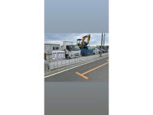 ご覧いただきありがとうございます。<br />埼玉県北葛飾郡杉戸町にて中古車販売をしておりますEIMAN TRADING(イマントレーディング)の中根(なかね)と申します。<br />基本的には販売部長の中根がお客様対応をさせていただいております。<br /><br />杉戸展示場のほかに、茨城県境町に800坪ほどのヤードを所有しております。そのヤードで国外向け車両の輸出や杉戸展示場に入りきらない展示車、大型車などの管理を行っております。ですので、杉戸町の会社はあくまでも事務所兼展示場と考えていただければ幸いです!<br />●杉戸ヤード・・本社、展示場、仕上げ済み車両保管<br /><br />●境町ヤード・・輸出、大型車保管、仕上げ前車両保管<br /><br /><br />★増トン中型車、大型車のご納車は境町のヤードでのご納車の可能性がありますのでご了承ください!<br /><br />創業22年以来輸出をメインに活動しておりました。その経験を活かして国内販売にも挑戦していきます。<br />★年間輸出500台突破★<br /><br />トラックをメインに取り扱っております。<br />★全国販売買取大歓迎!<br /><br />その他、ご質問等ございましたらお気軽にご連絡ください。