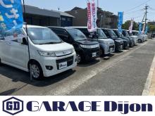 ■Garage Dijon (ガレージディジョン)へようこそ!!■<br />熊本市東区に新たにOPEN致しました「Garage Dijon」です。<br />皆様に「安心・信頼のお車」を1台でも多く提供していきたいと考えます。<br />当社は自社ピットも完備しておりますので<br />【車検・整備・板金塗装・コーティング・カスタム】などのご相談もお任せ下さい。<br />全国で使える中古車保証もご用意しております。詳しくはスタッフまでお尋ねください。<br />これから宜しくお願い申し上げます。<br /><br />【協力会社様】<br />(同)宮村トランスポート<br />(同)Rink express<br />American Bar P/W<br />P/Wトランスポーター<br />Center village & co.<br />Core Creation