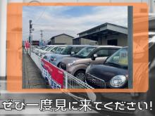 ご覧いただきありがとうございます!当店は軽四から輸入車まで幅広く取り扱っております。自慢の商品は、40年を超える熟練整備士のがんこ社長が『お客様が満足して頂ける高品質車』を厳選して仕入れております。