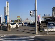 ご覧いただきありがとうございます。<br /><br />当店ではレトロカーをはじめ、輸入車からファミリーカーまで幅広く扱っております。また、鈑金や車検もお任せ下さい。ご予算に応じて対応させて頂きます。<br />カスタムなどや修理、オイル交換、お気軽にご相談下さい。<br />ご来店お待ちしております。