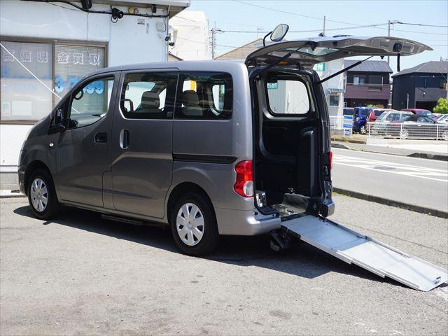 福祉車両チェアキャブスロープ車2名2列目電動ウィンチウィンチ用リモコン3列目後退防止ベルト