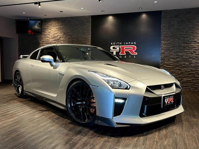 2017モデルGT-R35入庫致しました。仕入れ専門スタッフが厳しい目と経験で入庫致しました1...