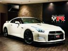 2014モデルGT-R35入庫致しました。仕入れ専門スタッフが厳しい目と経験で入庫致しました1...